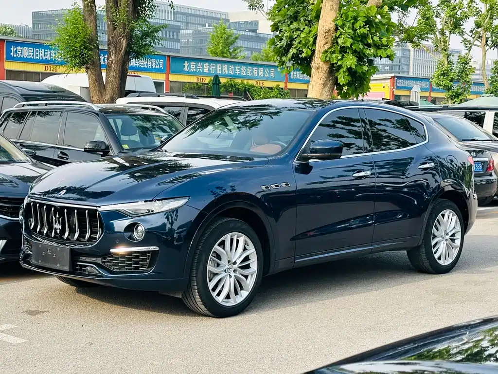 Maserati Levante 2020 — фото 1