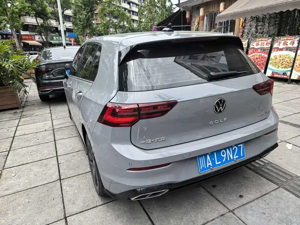 Volkswagen Golf 2021