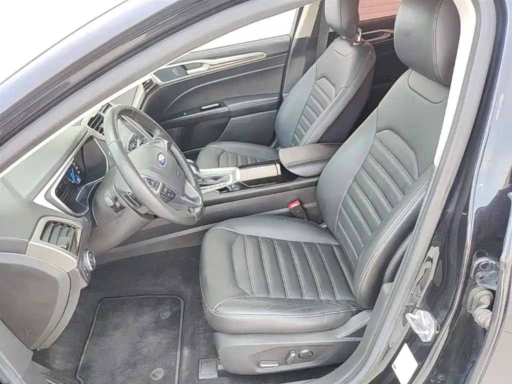 Ford Mondeo 2015 — фото 15
