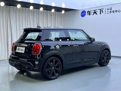 MINI MINI 2023