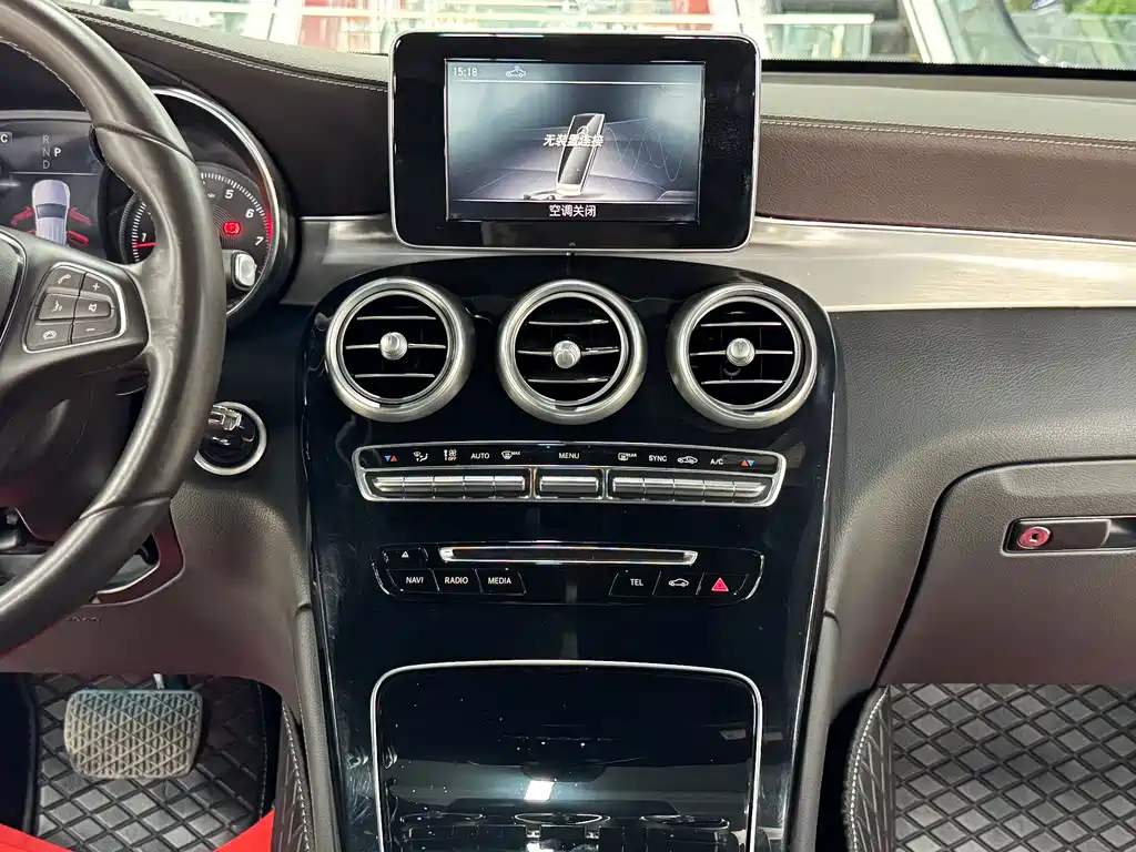 Mercedes-Benz GLC 2019 — фото 16