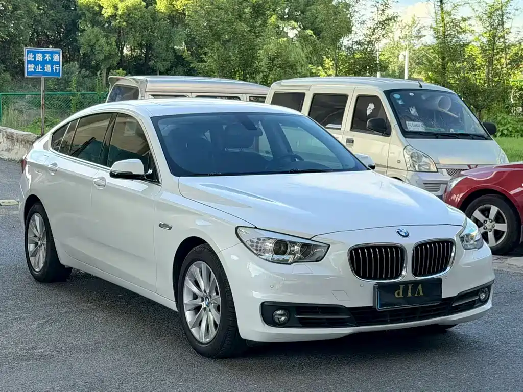 BMW 5 Series GT 2016 — фото 3