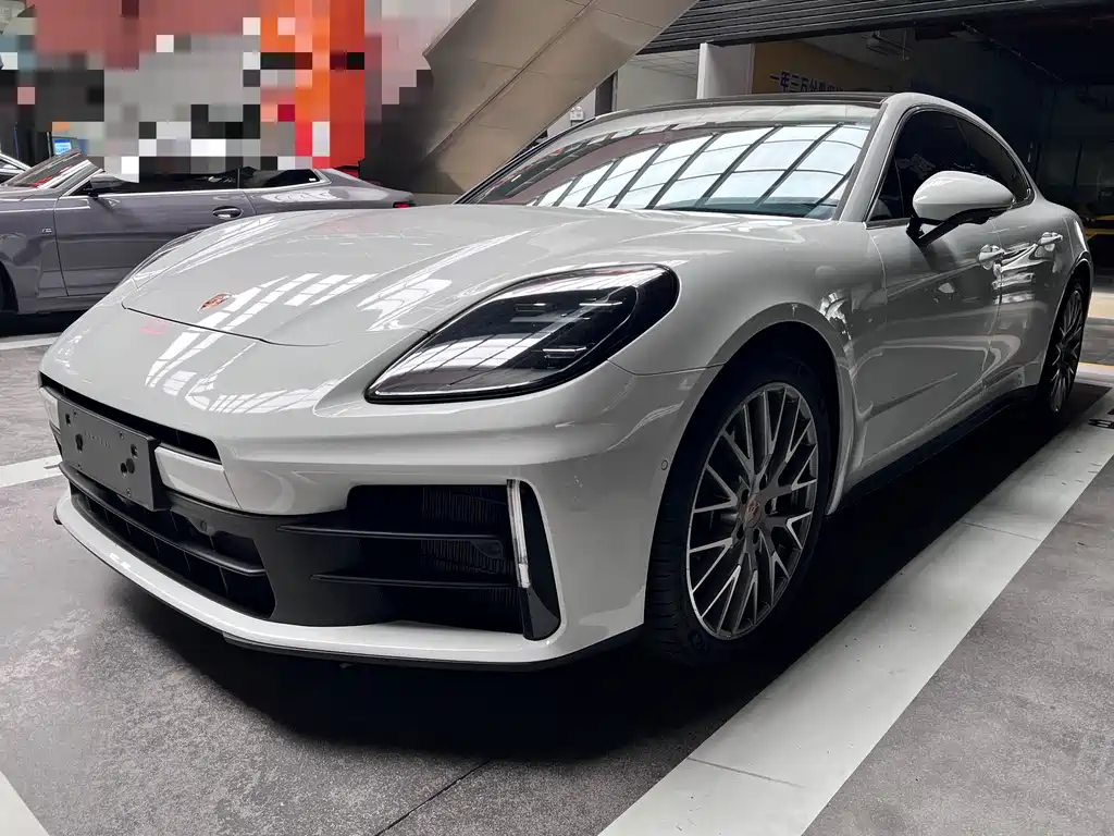Porsche Panamera 2024 — фото 1