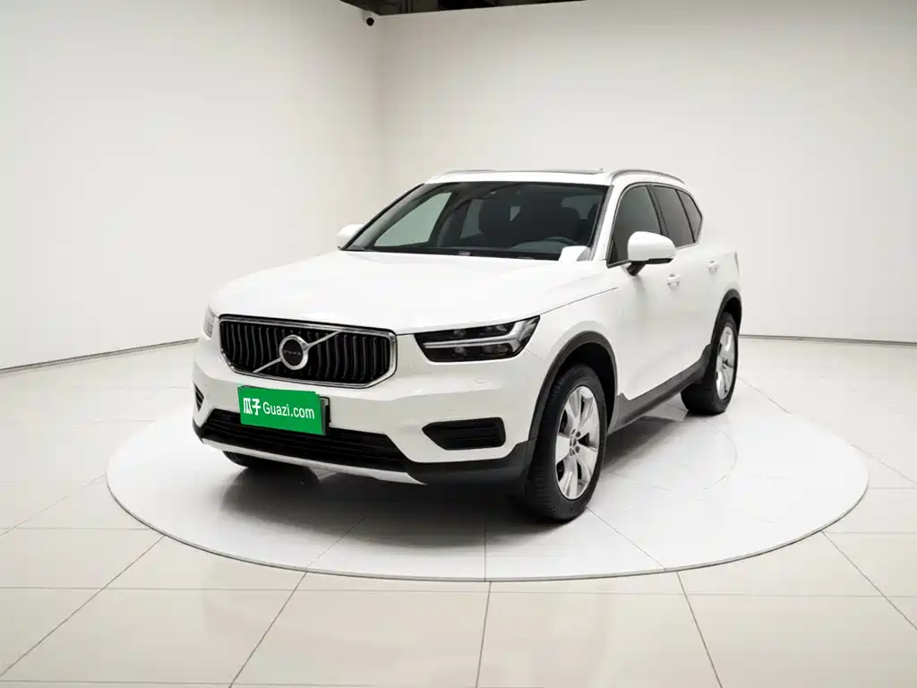 Volvo XC40 2021