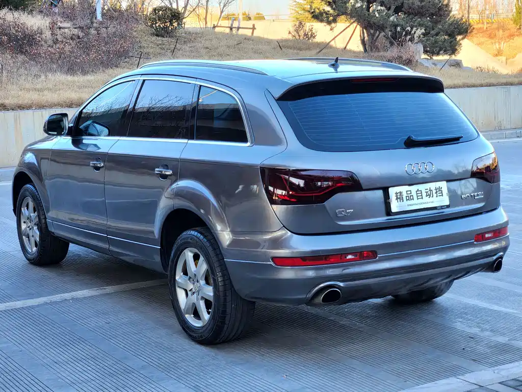 Audi Q7 2015 — фото 24