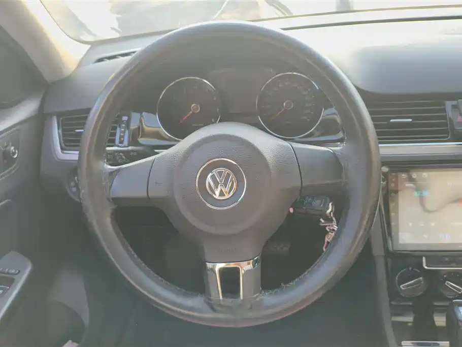 Volkswagen Bora 2015 — фото 15