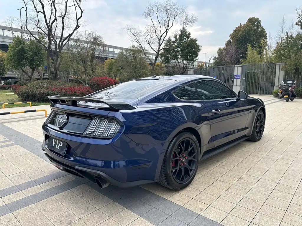 Ford Mustang 2019 — фото 10