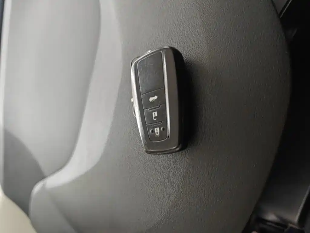 Toyota Corolla 2021 — фото 17