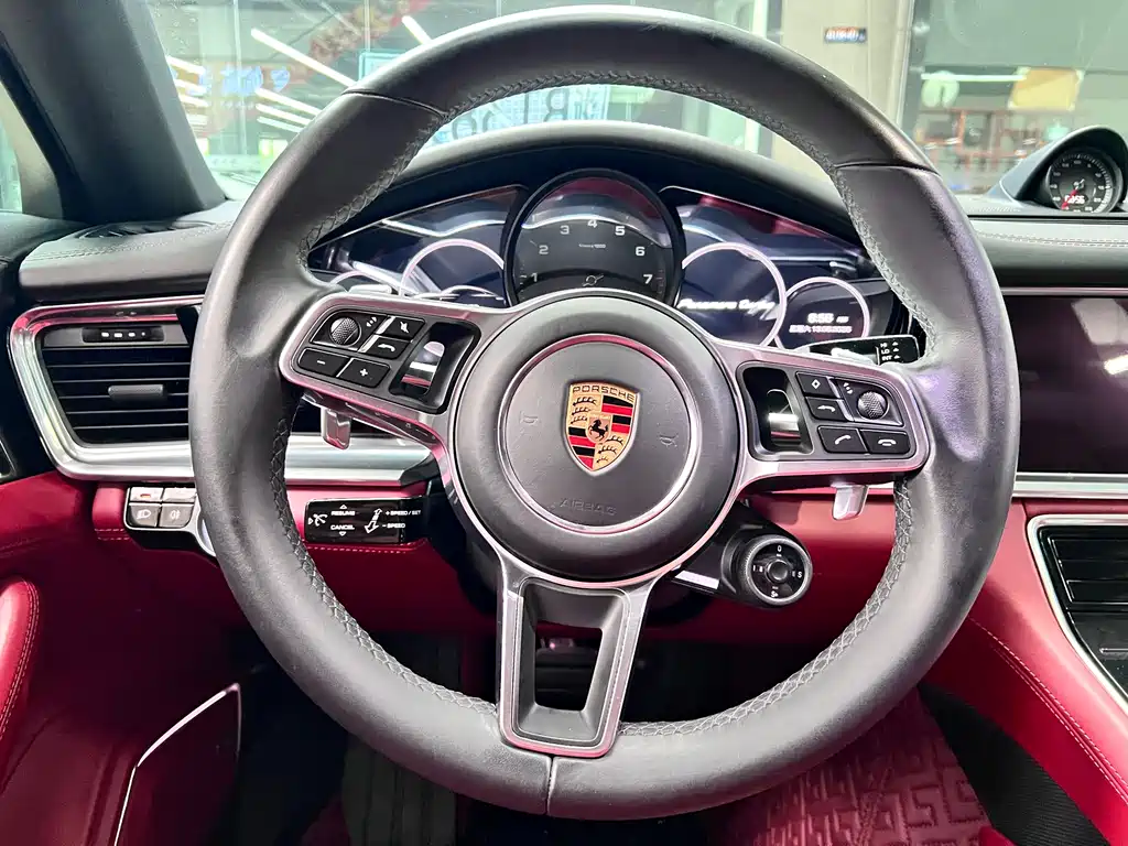 Porsche Panamera 2019 — фото 9