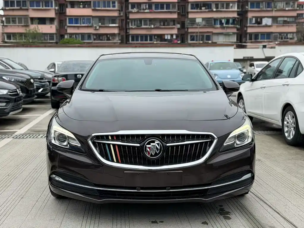 Buick LaCrosse 2017 — фото 2