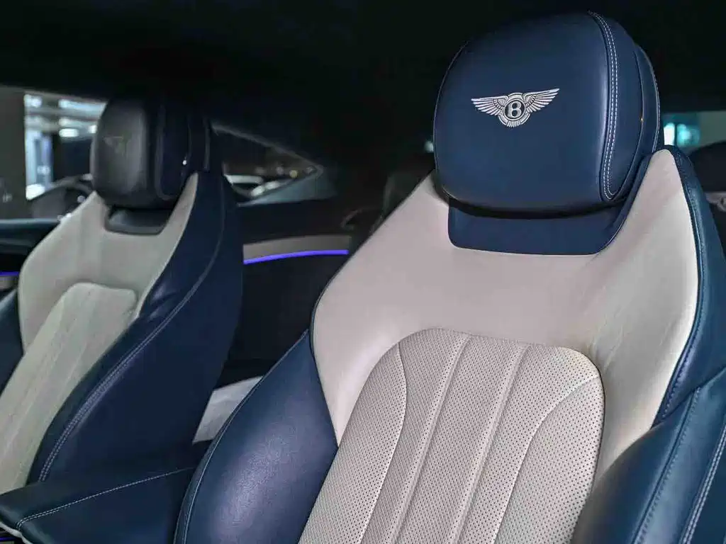 Bentley Continental 2023 — фото 15