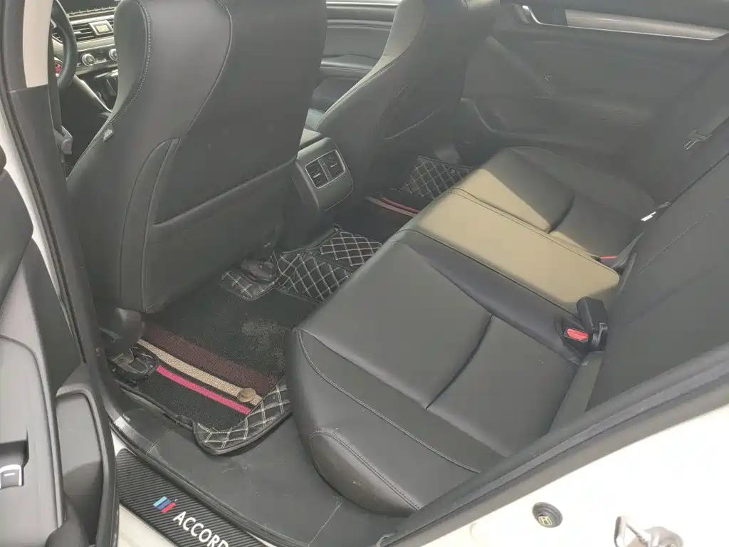 Honda Accord 2020 — фото 13