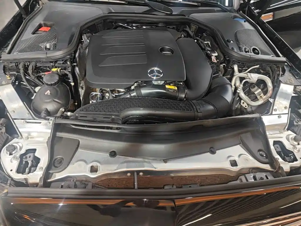 Mercedes-Benz E-Class 2023 — фото 11