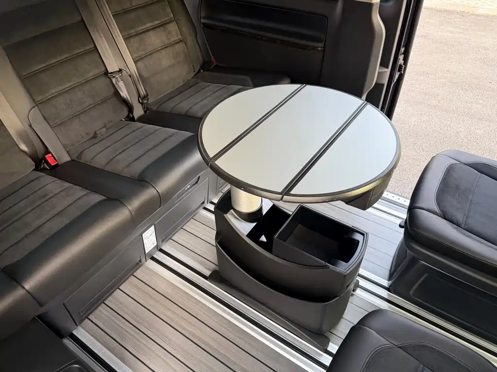 Volkswagen Multivan 2019 — фото 19