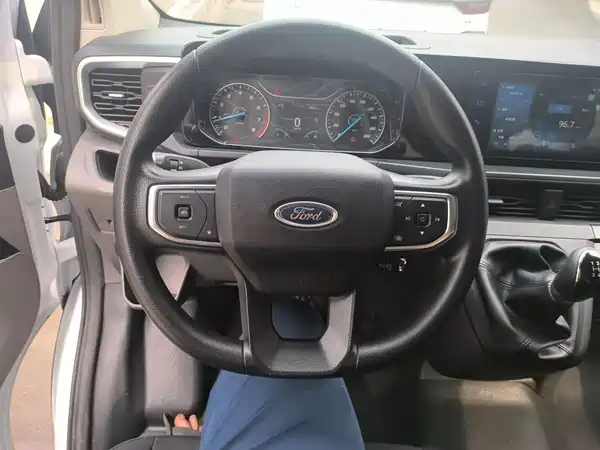 Ford Transit 2023