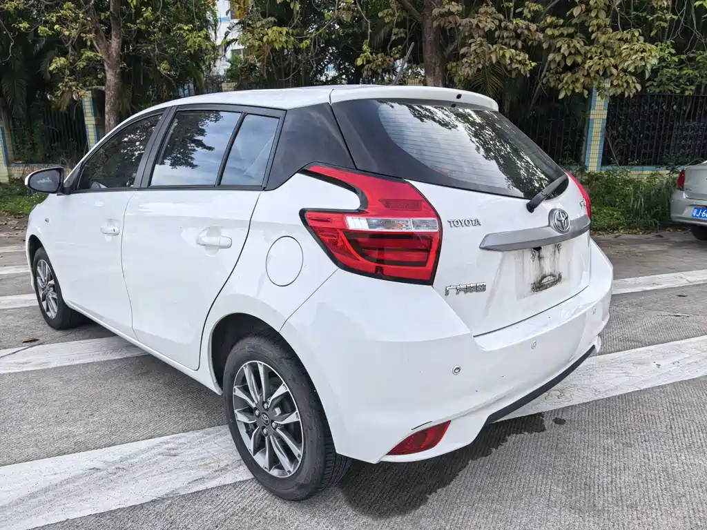 Toyota Yaris L 2021 — фото 5