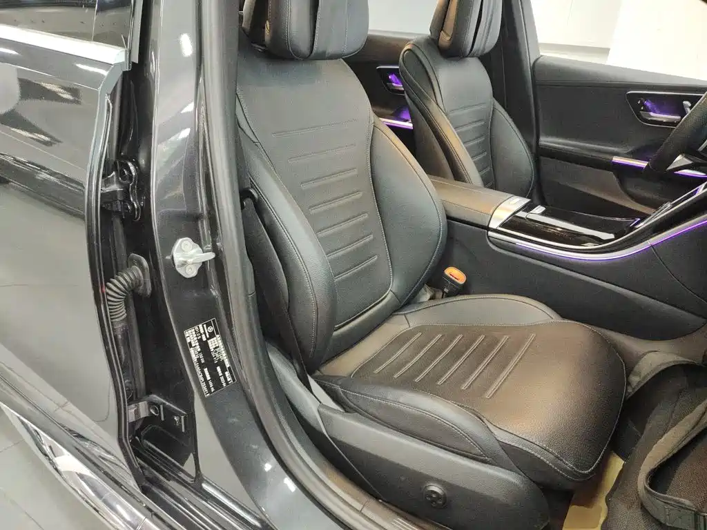 Mercedes-Benz C-Class 2023