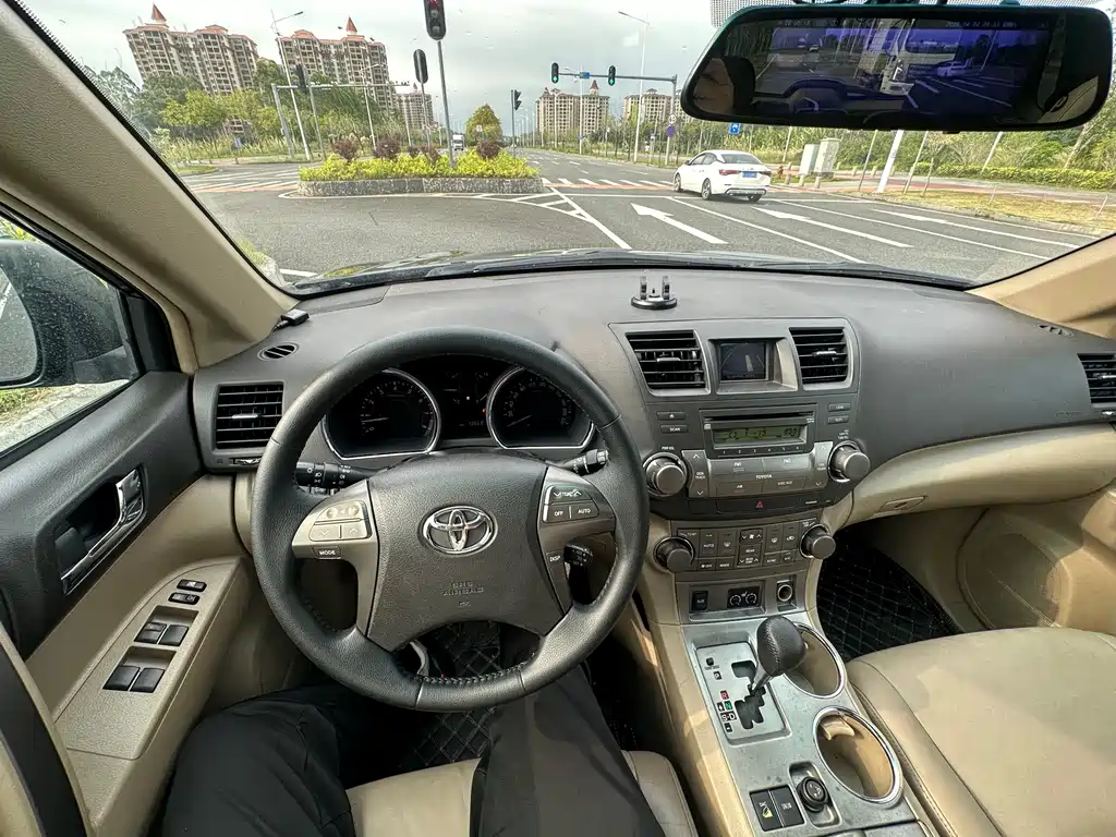 Toyota Highlander 2009 — фото 12