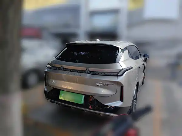 Lynk & Co 08 EM-P 2023