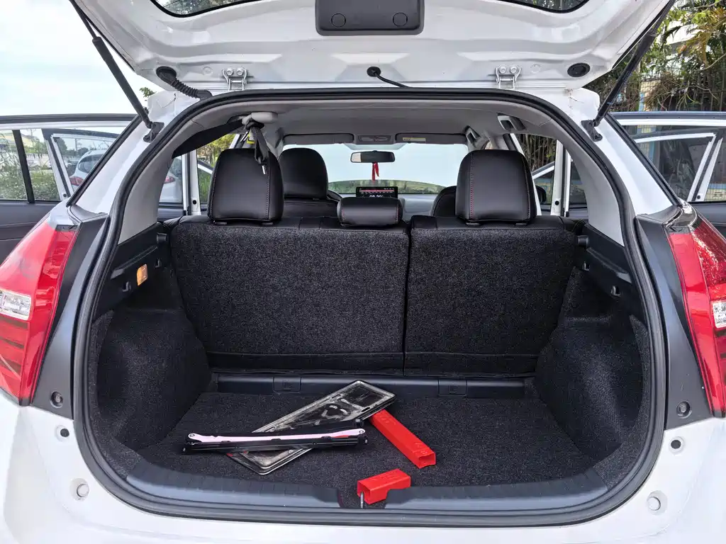 Toyota Yaris L 2021 — фото 11
