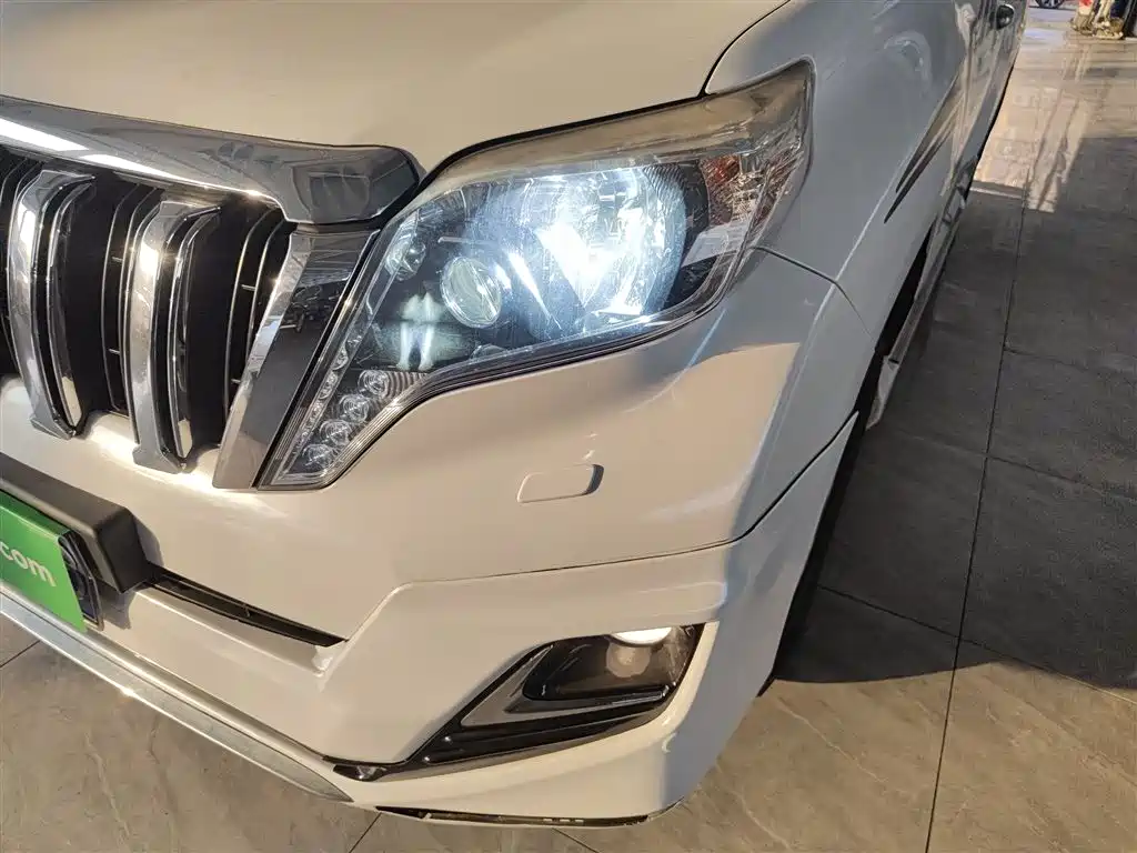Toyota Prado 2015 — фото 24