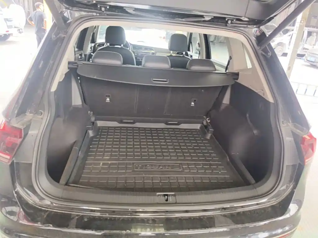 Volkswagen Tiguan L 2017 — фото 19