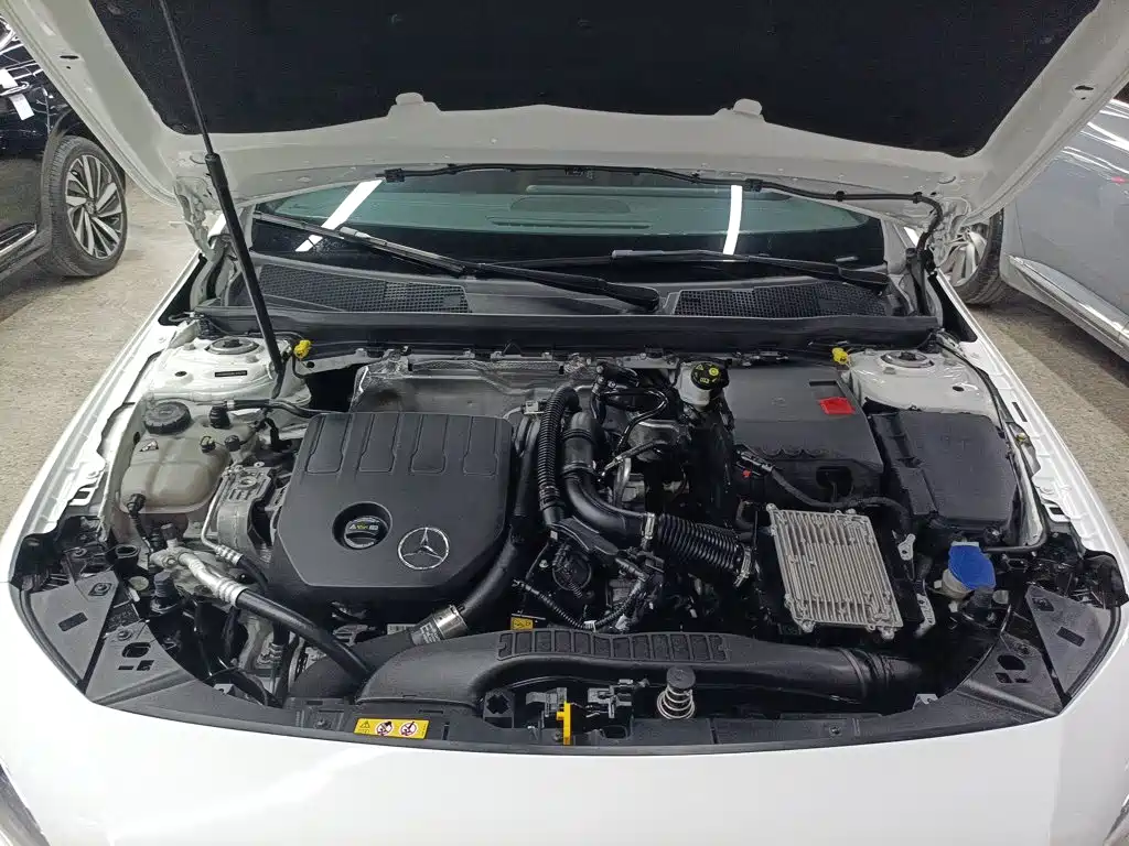 Mercedes-Benz A-Class 2024 — фото 15