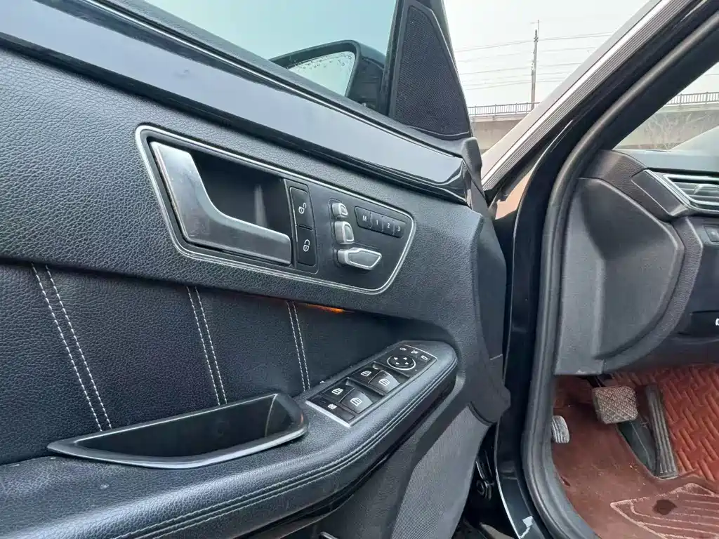 Mercedes-Benz E-Class 2014 — фото 10