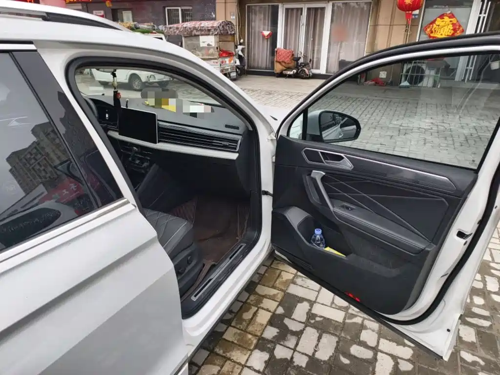 Volkswagen Tiguan L 2022 — фото 19