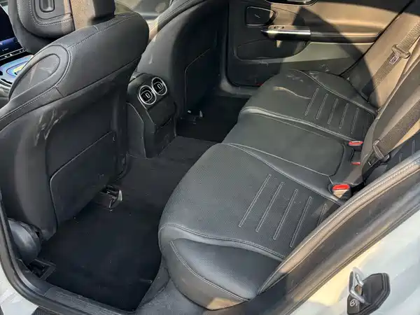 Mercedes-Benz C-Class 2023