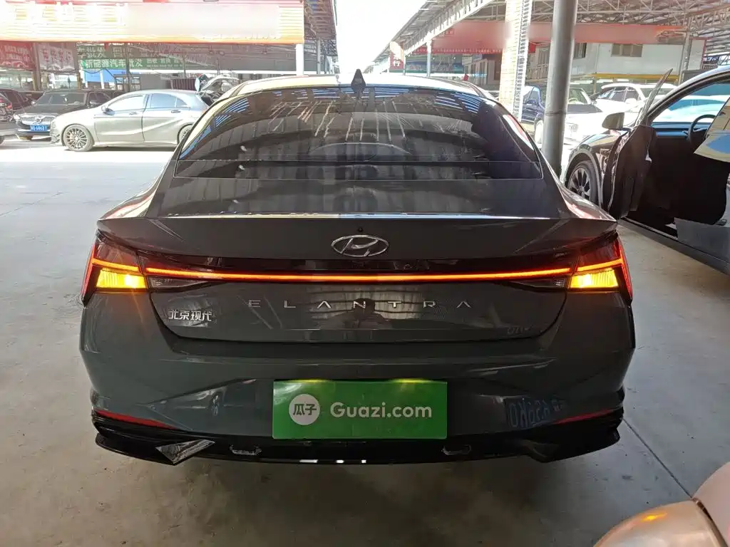 Hyundai Elantra 2023