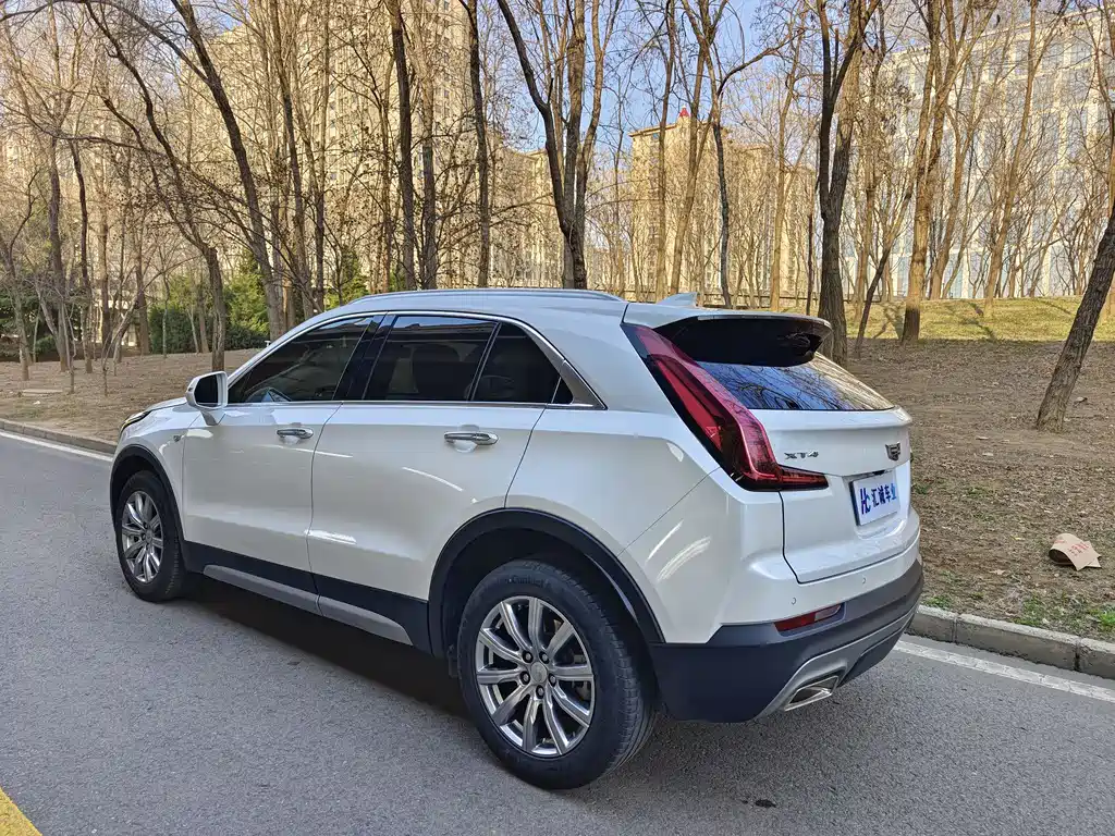 Cadillac XT4 2020 — фото 4