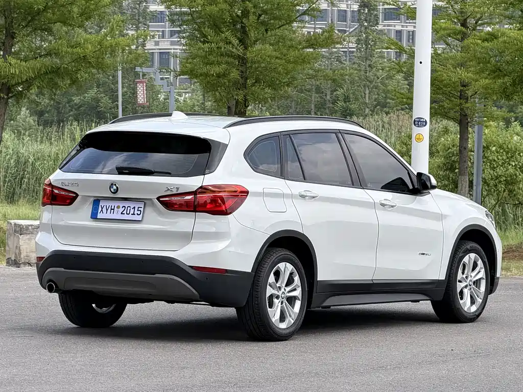 BMW X1 2016 — фото 18