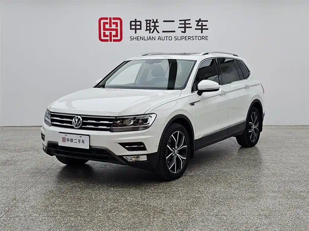 Volkswagen Tiguan L 2020 — фото 1
