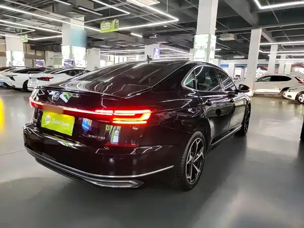 Volkswagen Passat 2023