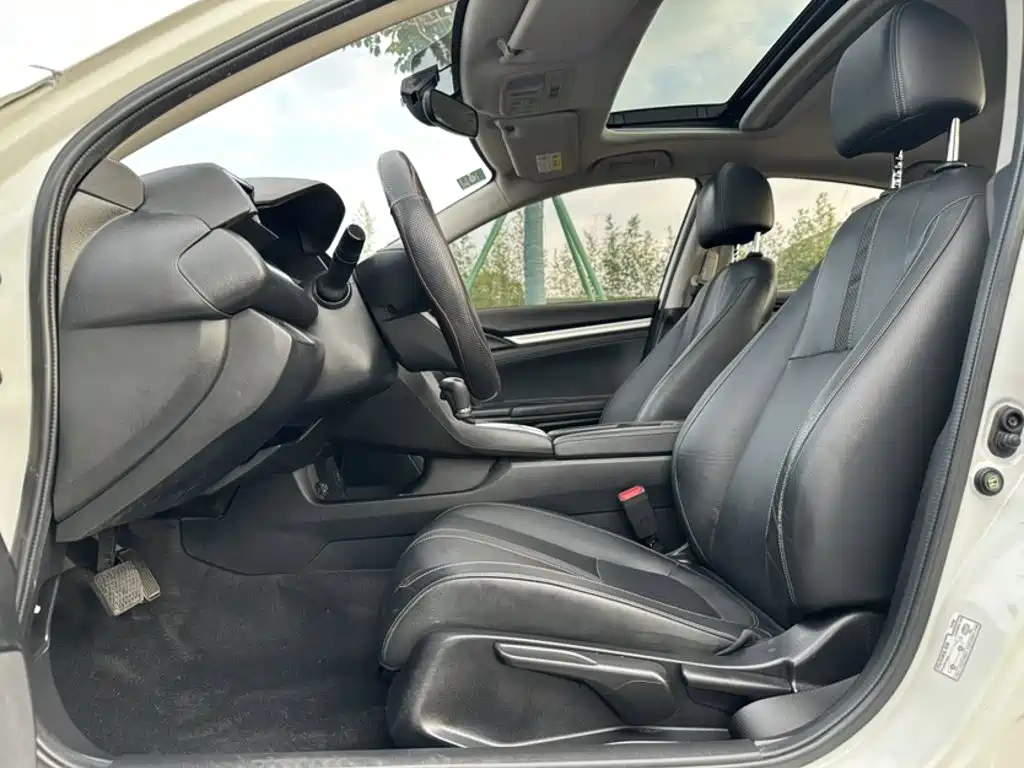 Honda Civic 2020 — фото 12