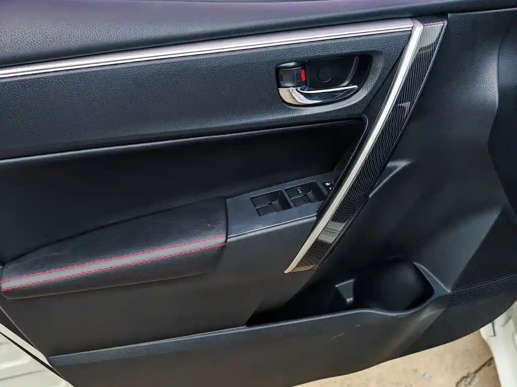 Toyota Corolla 2019 — фото 9