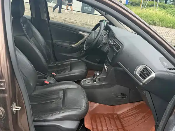Peugeot 301 2013