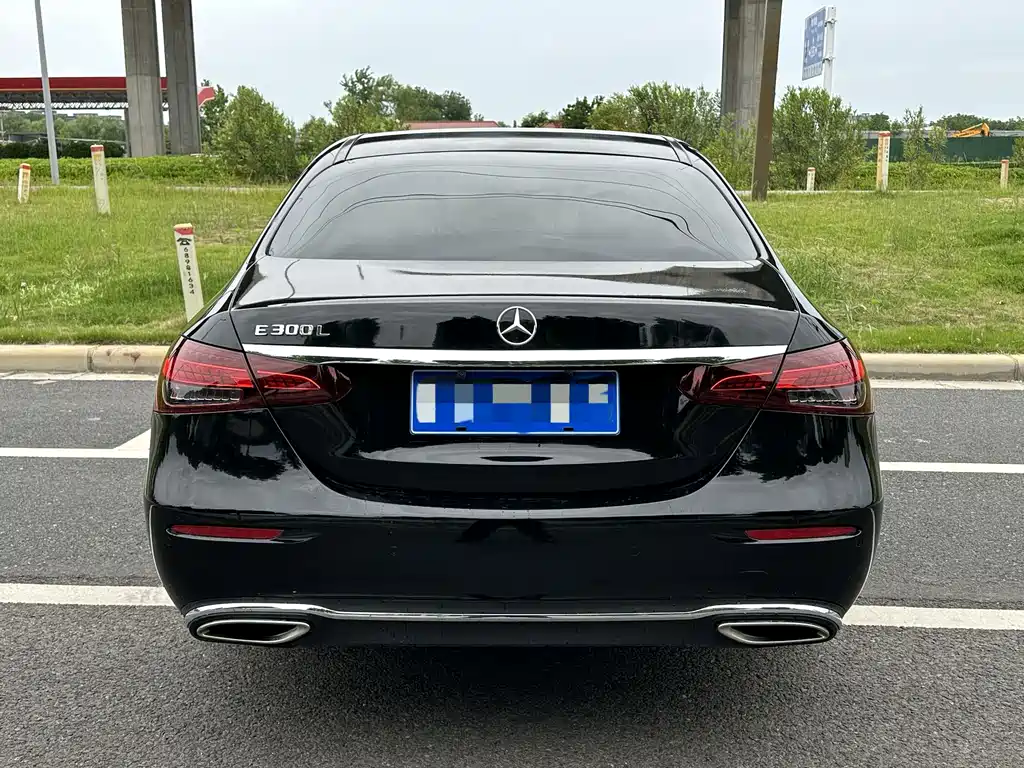 Mercedes-Benz E-Class 2017 — фото 6