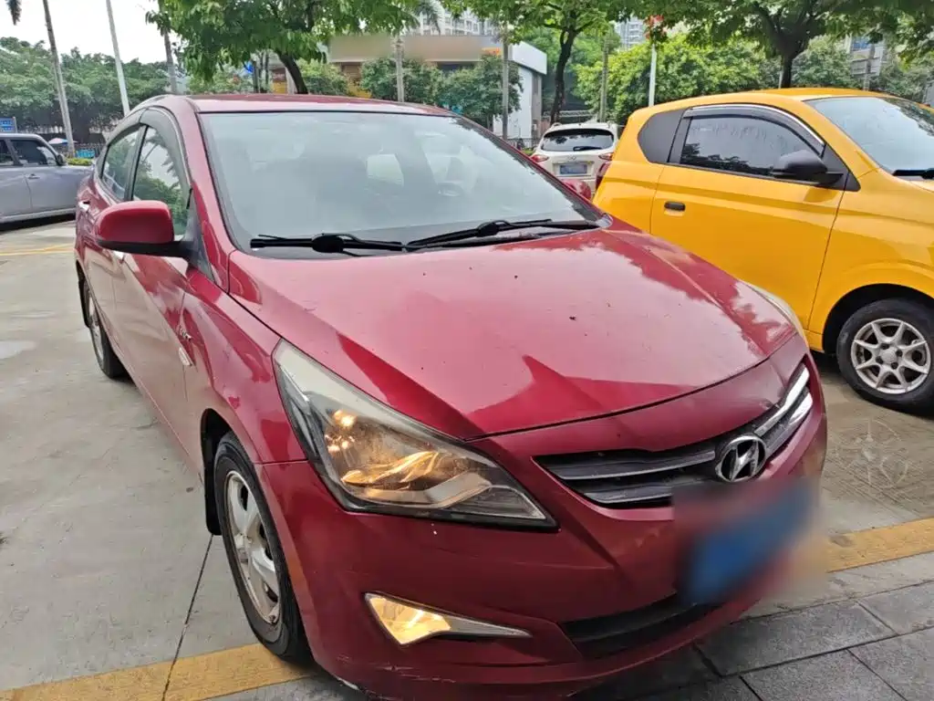 Hyundai Verna 2015