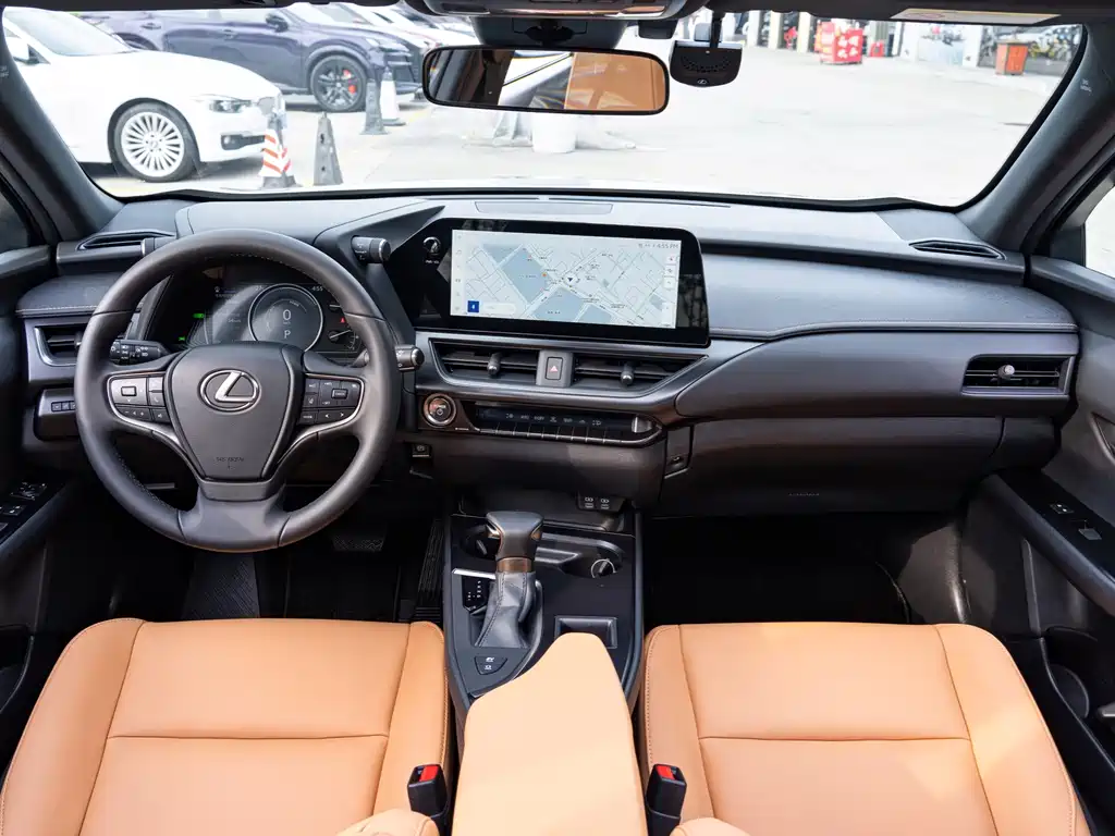 Lexus UX 2023 — фото 13