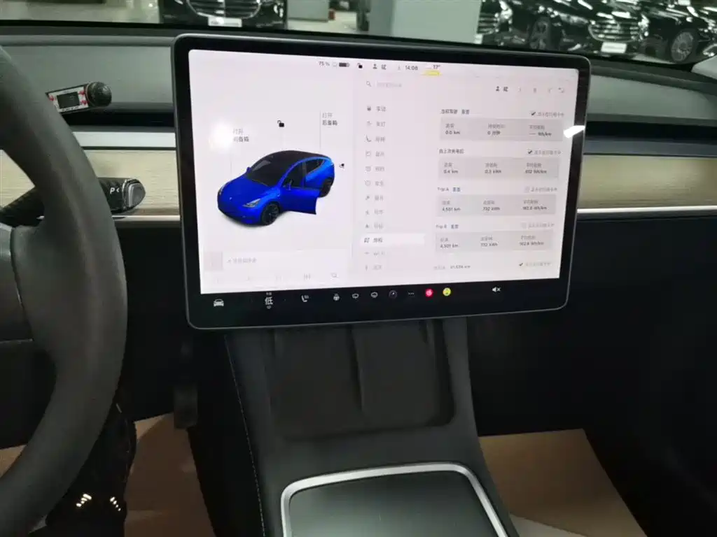 Tesla Model Y 2021 — фото 13