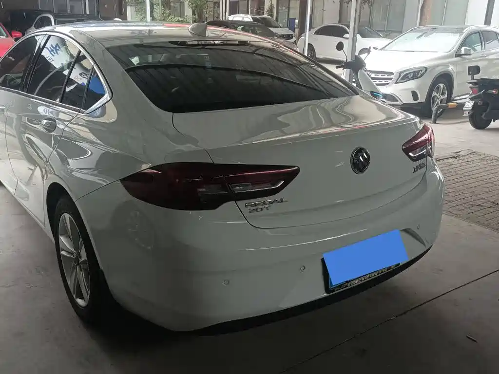 Buick Regal 2020 — фото 14