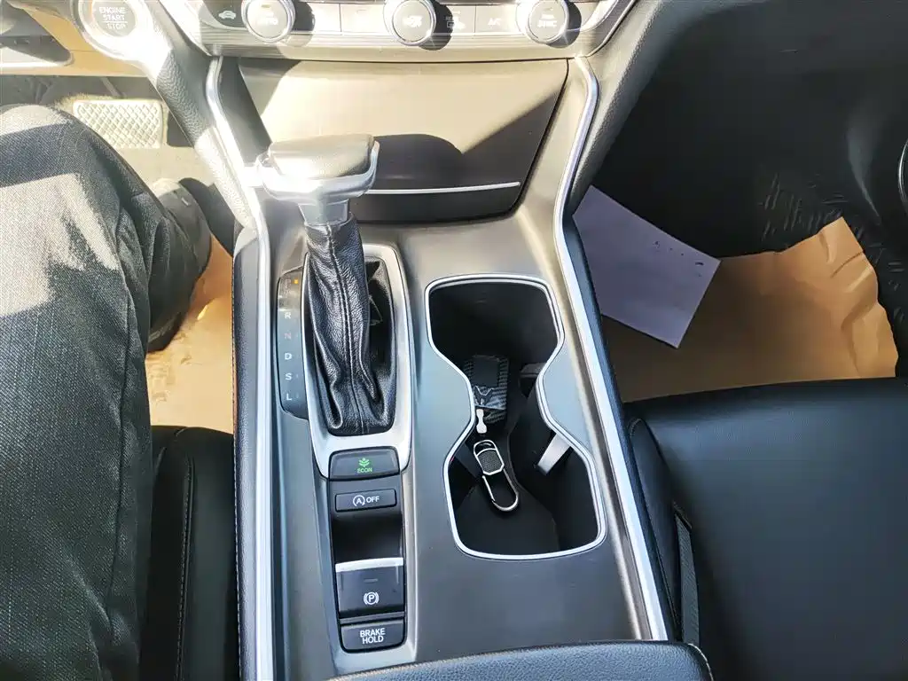 Honda Accord 2019 — фото 14