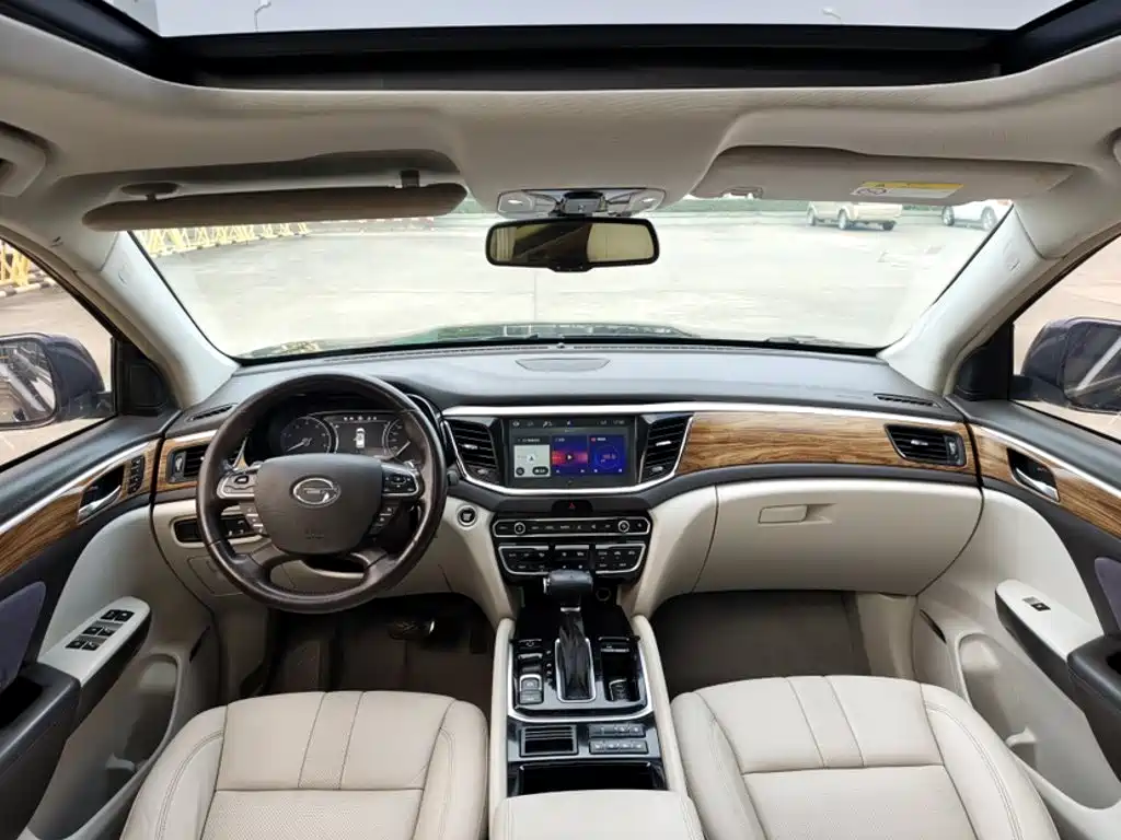 GAC Trumpchi GS8 2017 — фото 11