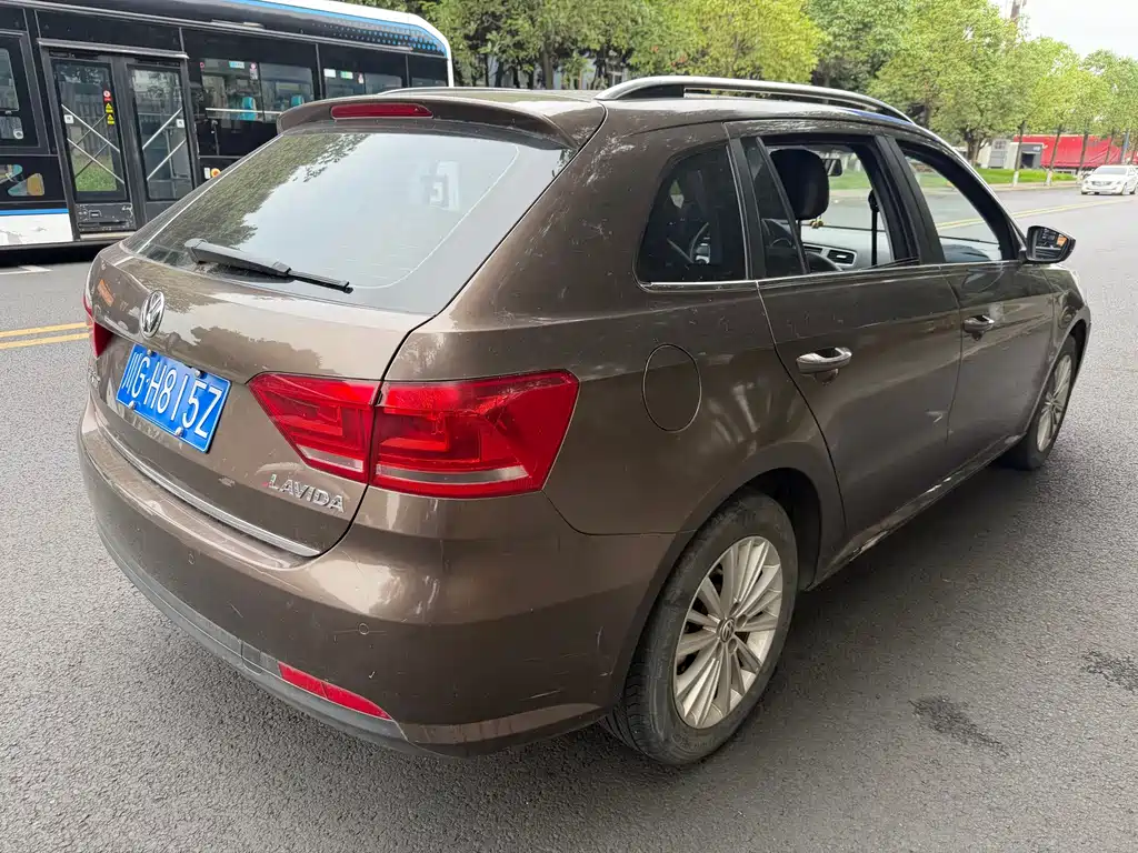 Volkswagen Gran Lavida 2015
