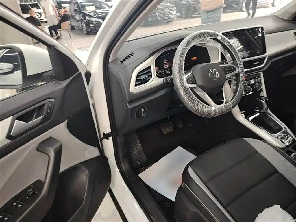Volkswagen T-Roc 2026 — фото 16