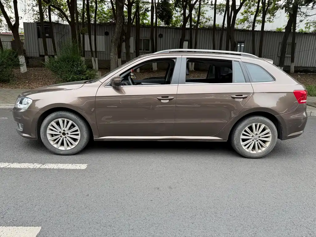 Volkswagen Gran Lavida 2015