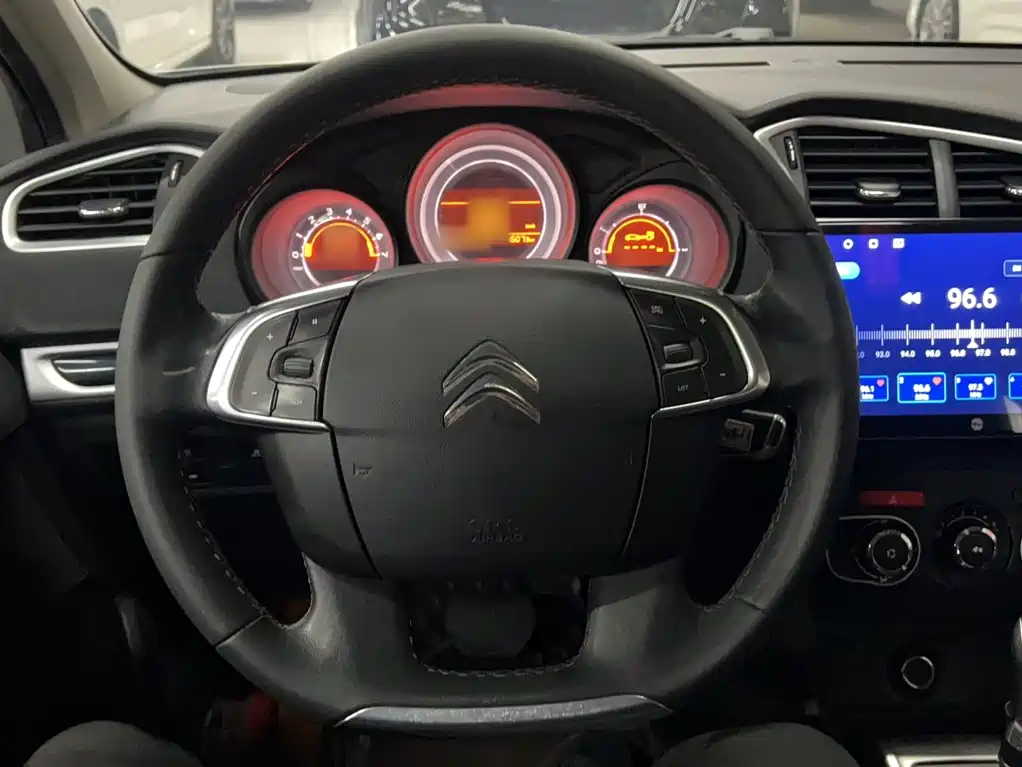 Citroën C4L 2015 — фото 8