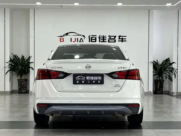 Nissan Teana 2021